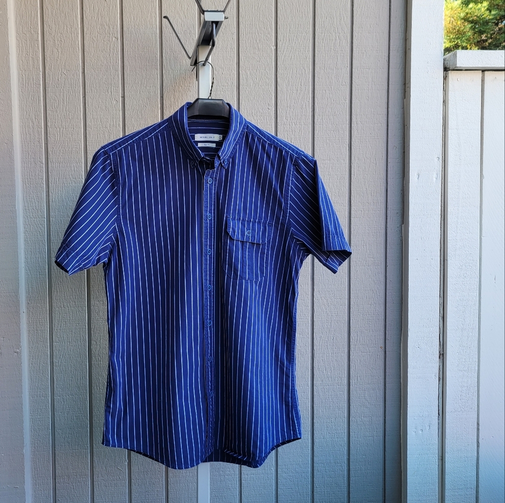 AC | Men's Slim Fit Striped Short Sleeve Button-Down Shirt EUC Medium - Picture 14 of 15